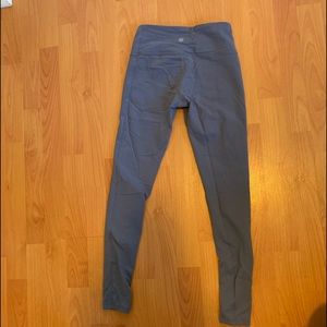 Gray Athleta leggings.